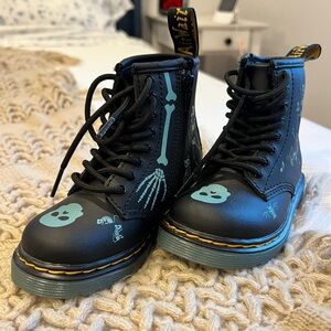Dr. Martens 1460 Skelly Print Hydro boot